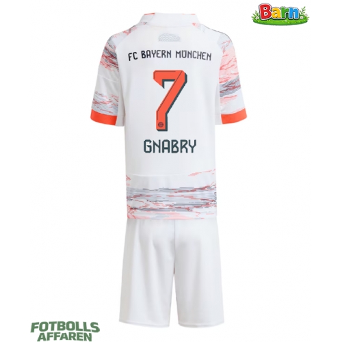 Bayern Munich Serge Gnabry #7 Bortaställ Barn 2025-26 Kortärmad (+ Korta byxor)